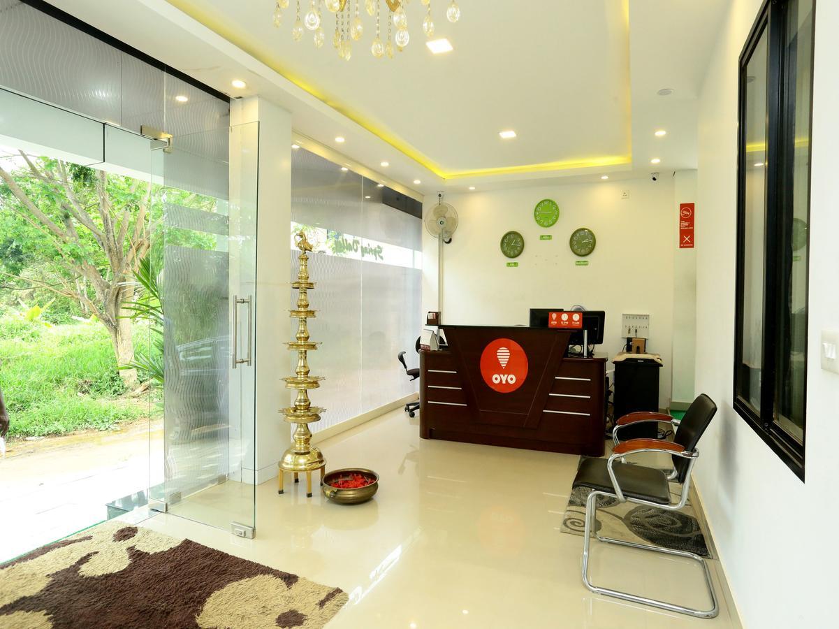 Oyo 9557 Near Kims Hospital Hotel Thiruvananthapuram Eksteriør billede