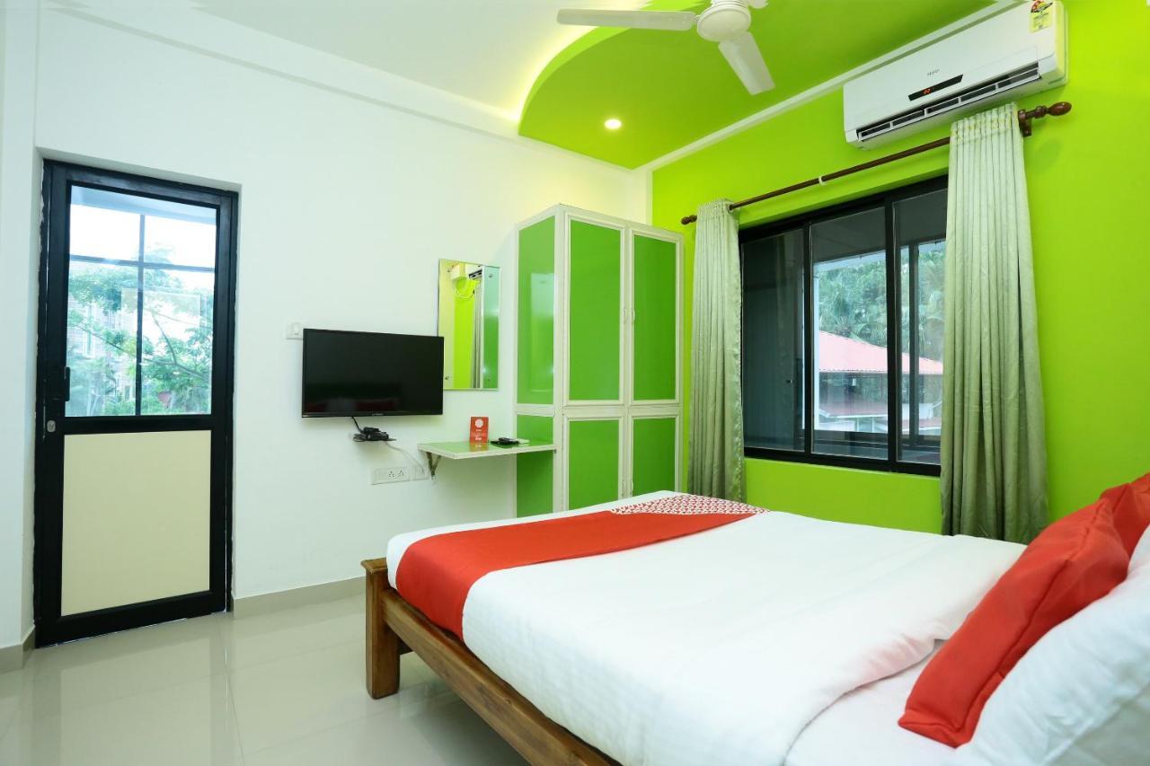 Oyo 9557 Near Kims Hospital Hotel Thiruvananthapuram Eksteriør billede