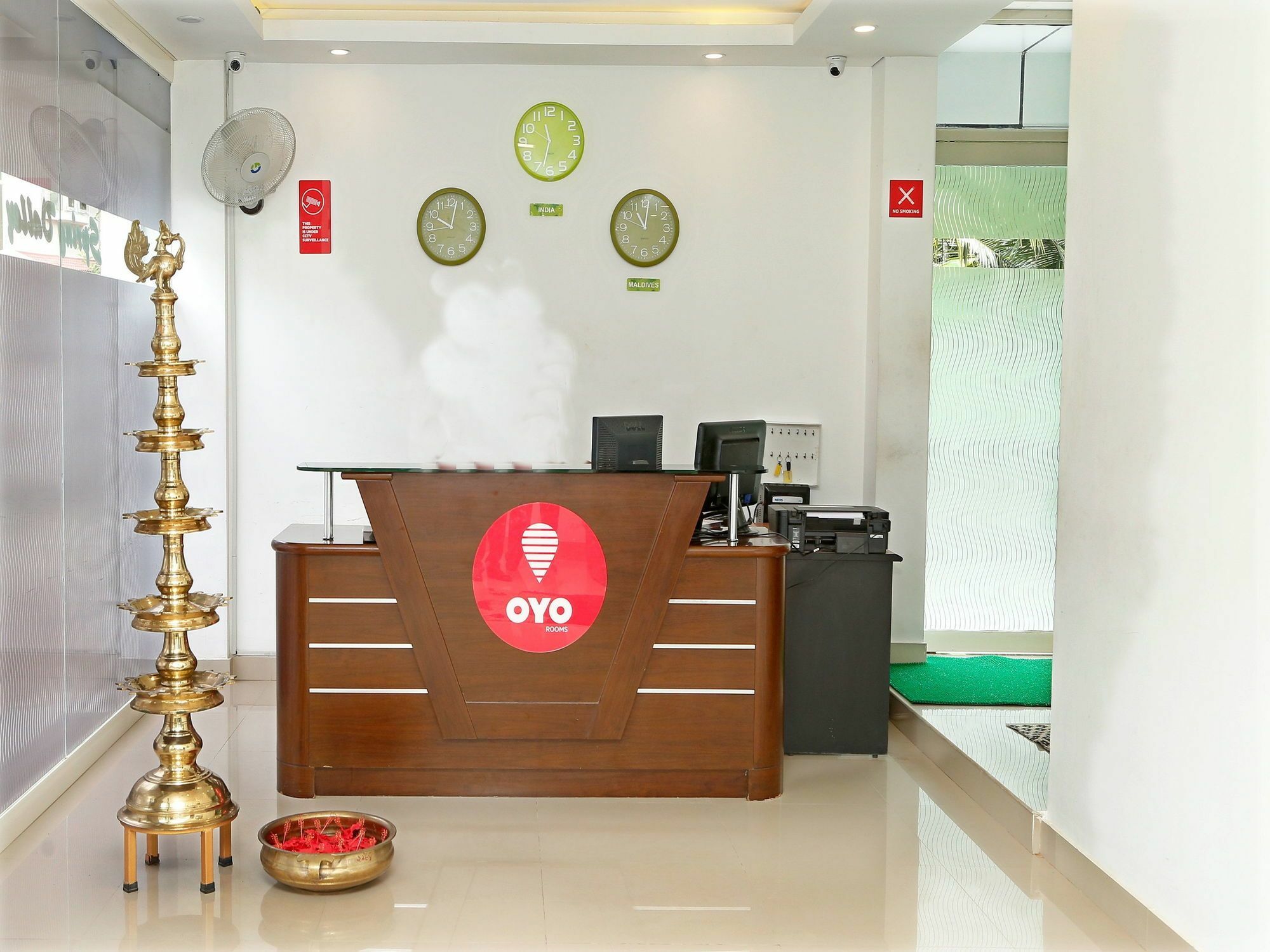 Oyo 9557 Near Kims Hospital Hotel Thiruvananthapuram Eksteriør billede